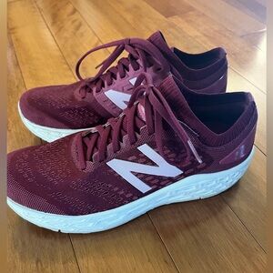 New Balance Women’s Size 8 Sneakers
